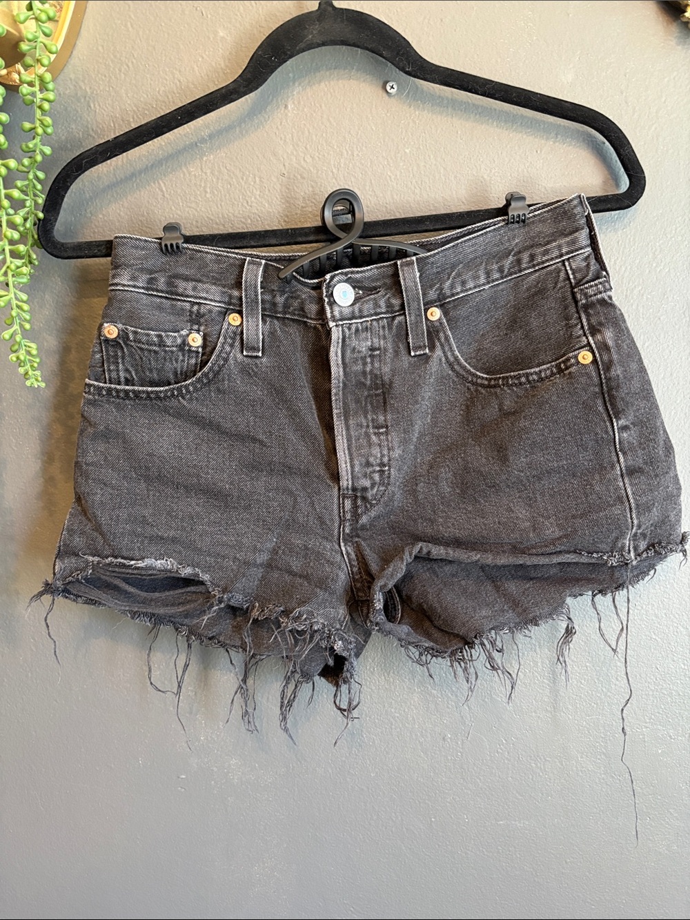 Levi’s Women's Black Distressed Denim Shorts size 25